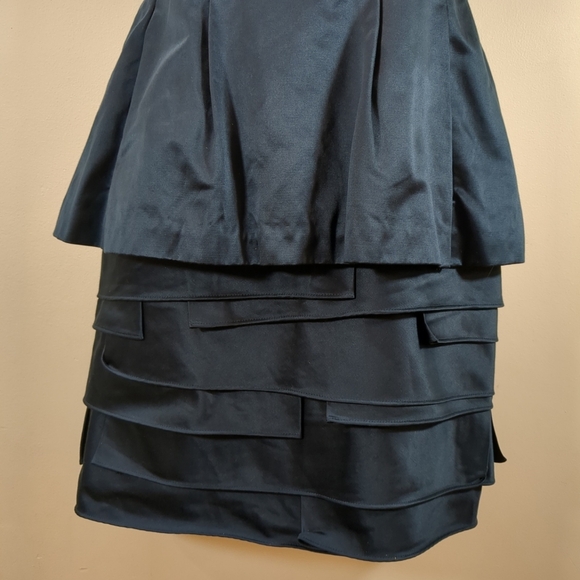 BCBG Maxazria Navy Blue Layered Mini  Strapless Dress , Size 02 - Picture 2 of 8